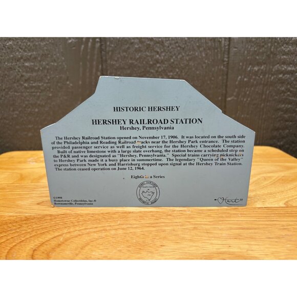 Hometowne Collectibles 1998 Hershey Railroad Station Wooden Shelf Sitter - Picture 2 of 4